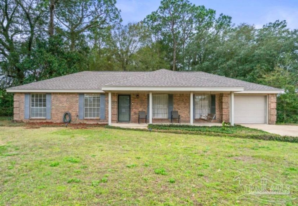 4111 Capri Dr, Pensacola, FL 32504