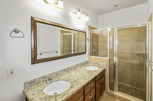 5811 Washington Avenue A, Houston, TX 77007