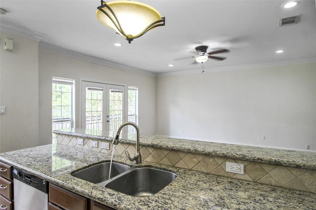 5811 Washington Avenue A, Houston, TX 77007