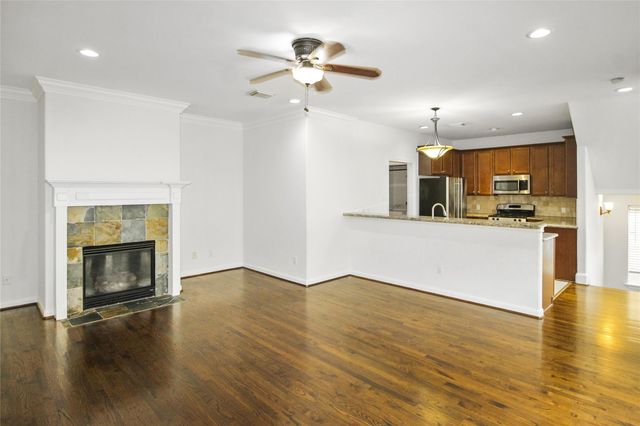 5811 Washington Avenue A, Houston, TX 77007