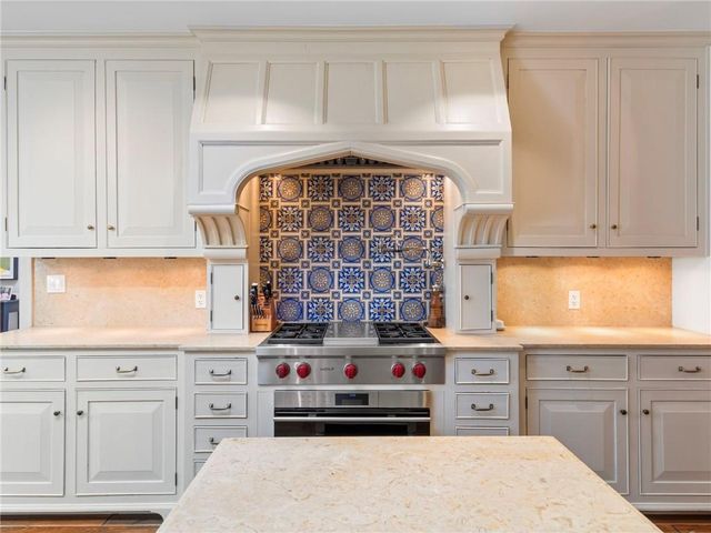 1220 W 64th Street, Kansas City, MO 64113