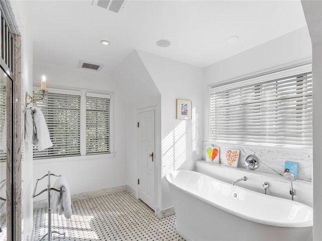 1220 W 64th Street, Kansas City, MO 64113