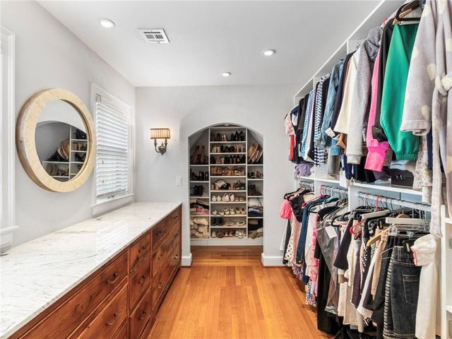 1220 W 64th Street, Kansas City, MO 64113