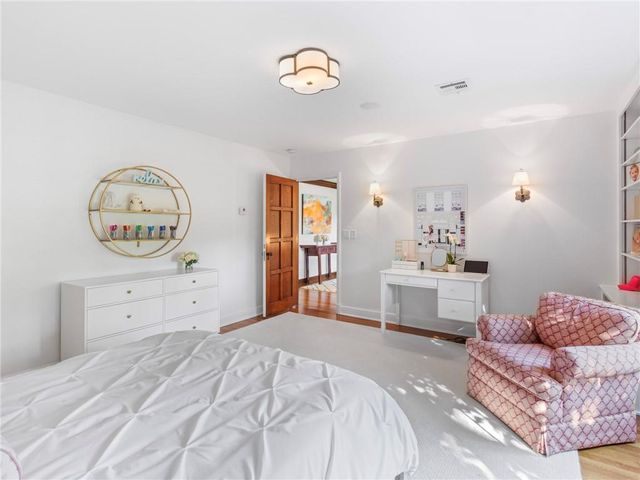 1220 W 64th Street, Kansas City, MO 64113