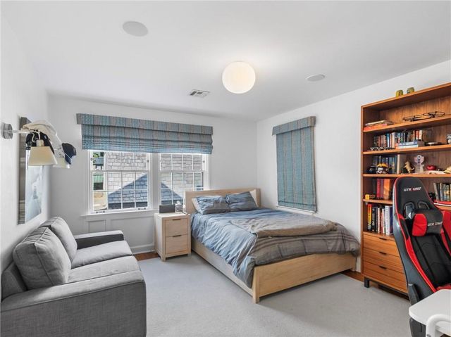 1220 W 64th Street, Kansas City, MO 64113