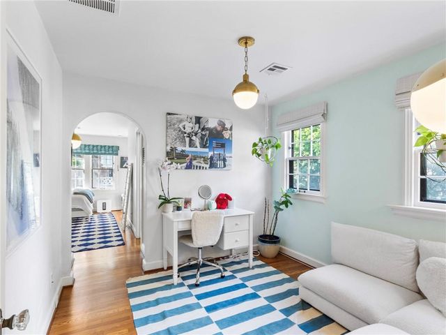 1220 W 64th Street, Kansas City, MO 64113