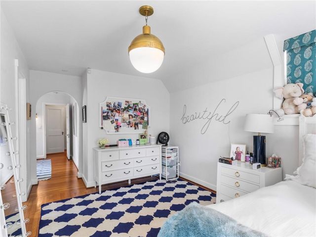 1220 W 64th Street, Kansas City, MO 64113