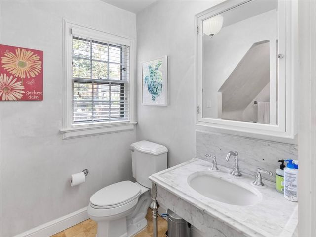 1220 W 64th Street, Kansas City, MO 64113