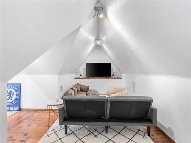 1220 W 64th Street, Kansas City, MO 64113