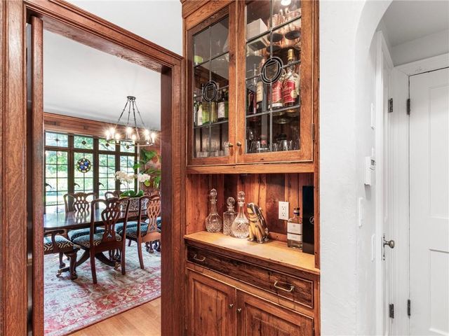 1220 W 64th Street, Kansas City, MO 64113