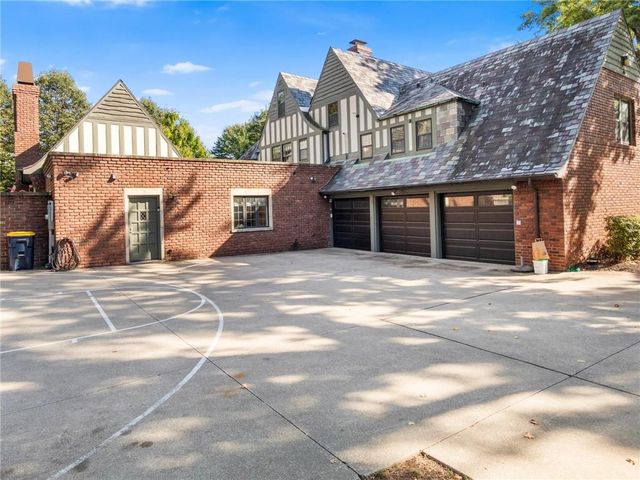 1220 W 64th Street, Kansas City, MO 64113