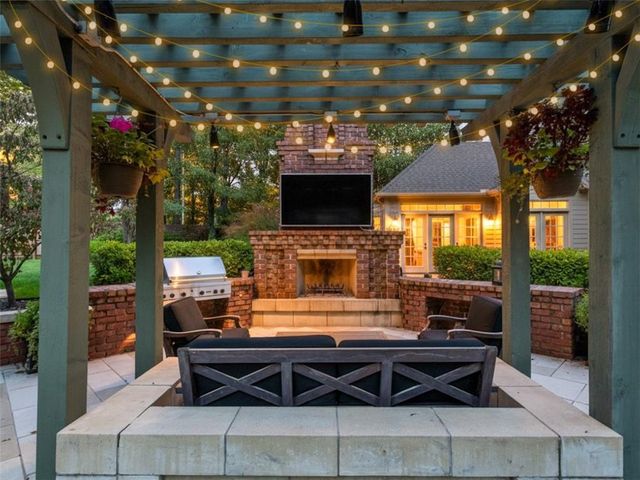 1220 W 64th Street, Kansas City, MO 64113