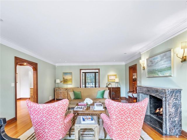 1220 W 64th Street, Kansas City, MO 64113