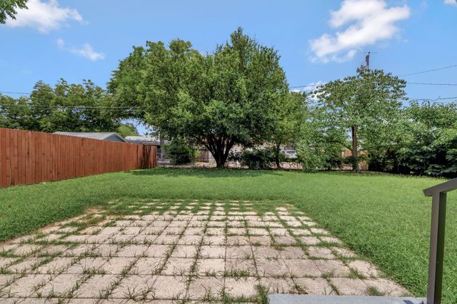 1710 Plymouth Drive N, Irving, TX 75061