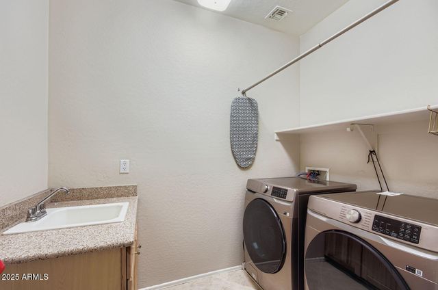 42574 W CHIMAYO Drive, Maricopa, AZ 85138