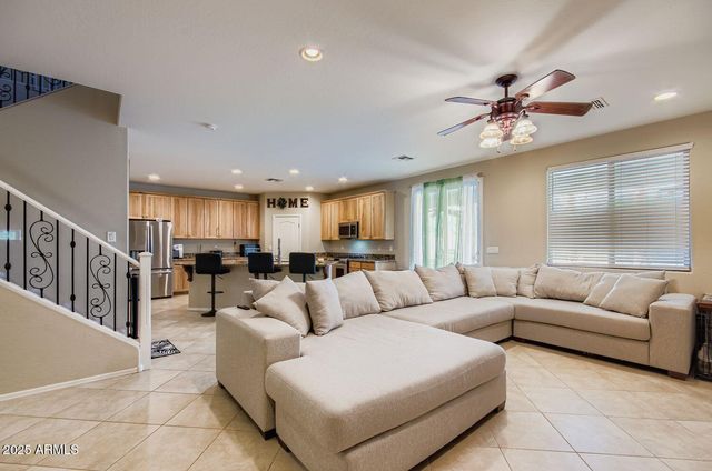 42574 W CHIMAYO Drive, Maricopa, AZ 85138