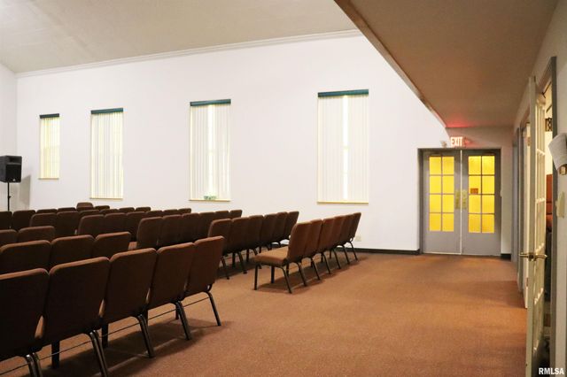 2901 N PROSPECT Road, Peoria, IL 61603