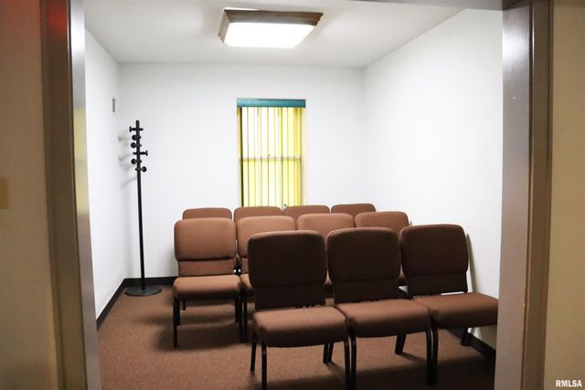 2901 N PROSPECT Road, Peoria, IL 61603