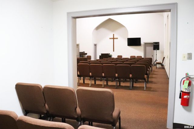 2901 N PROSPECT Road, Peoria, IL 61603