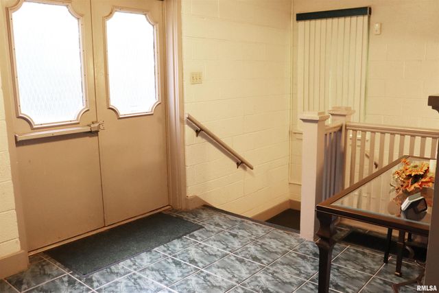 2901 N PROSPECT Road, Peoria, IL 61603