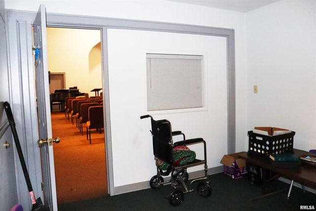 2901 N PROSPECT Road, Peoria, IL 61603