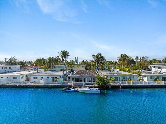 8221 Crespi Blvd, Miami Beach, FL 33141