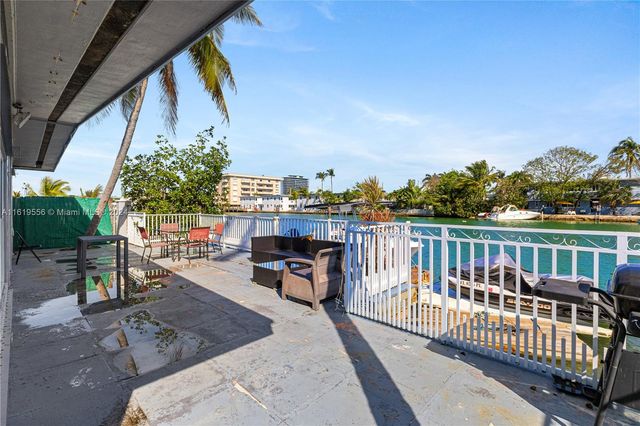 8221 Crespi Blvd, Miami Beach, FL 33141