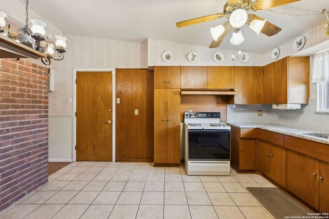 4518 Tropical, San Antonio, TX 78218