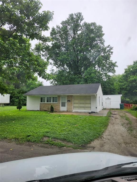23 Delores Drive, Cahokia, IL 62206