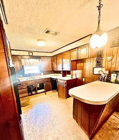505 J D Franklin Drive, Sulphur Springs, TX 75482