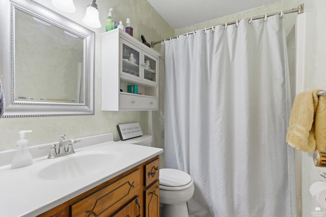 2304 Terry Way, Manhattan, KS 66502