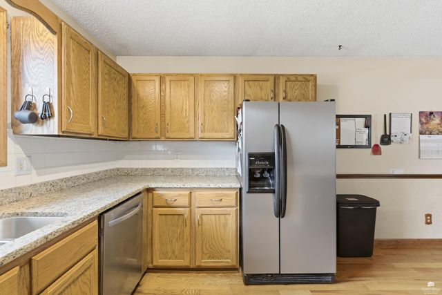 2304 Terry Way, Manhattan, KS 66502