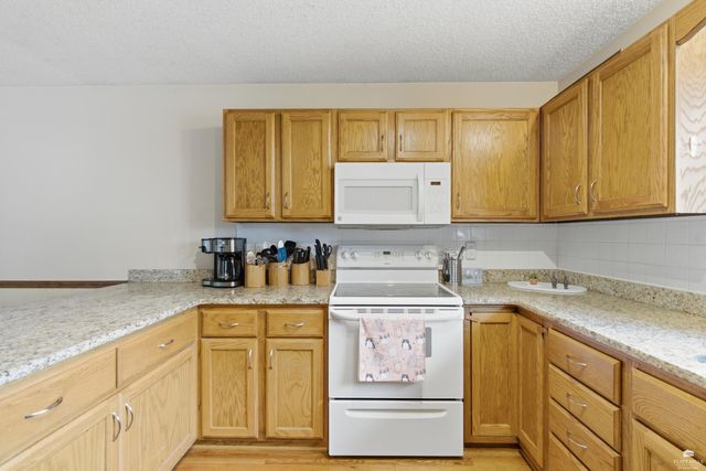 2304 Terry Way, Manhattan, KS 66502