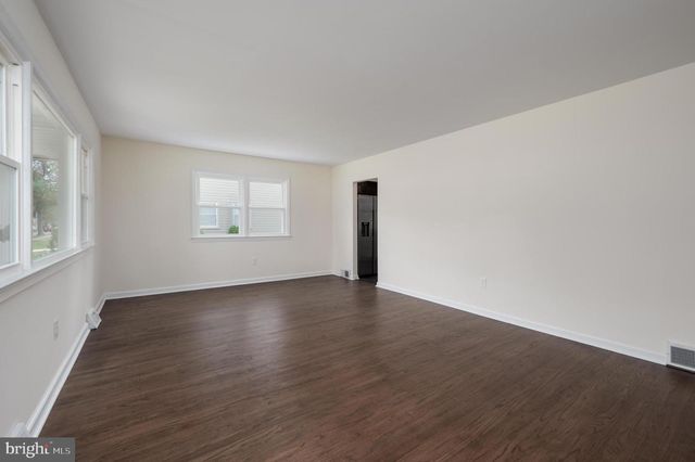 9 AMHURST AVE, Somerdale, NJ 08083