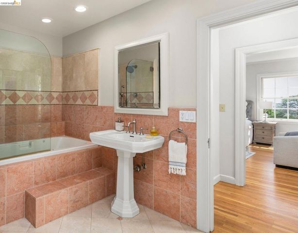 21 Selborne Drive, Piedmont, CA 94611