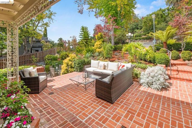 21 Selborne Drive, Piedmont, CA 94611