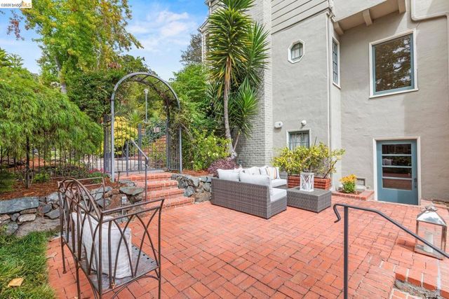 21 Selborne Drive, Piedmont, CA 94611