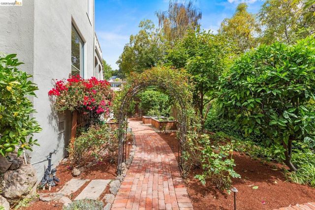 21 Selborne Drive, Piedmont, CA 94611
