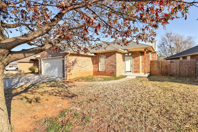 909 Pruett Drive, Edmond, OK 73003