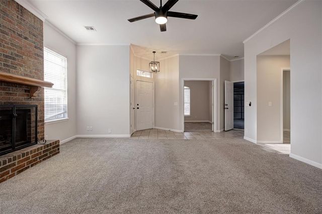 909 Pruett Drive, Edmond, OK 73003