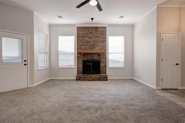 909 Pruett Drive, Edmond, OK 73003