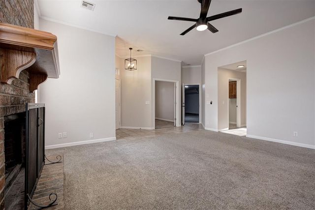 909 Pruett Drive, Edmond, OK 73003