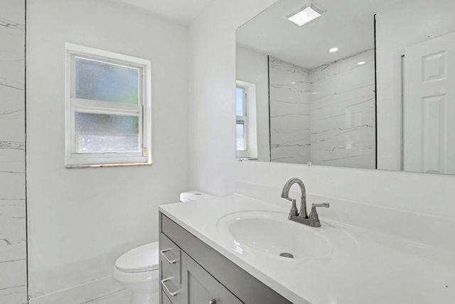 4005 NW 76th Avenue, Coral Springs, FL 33065