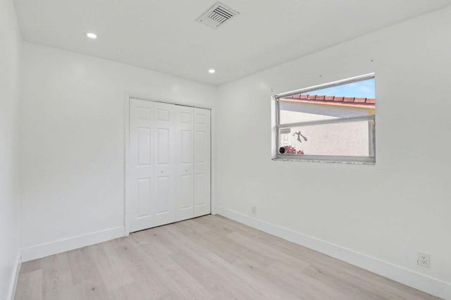 4005 NW 76th Avenue, Coral Springs, FL 33065