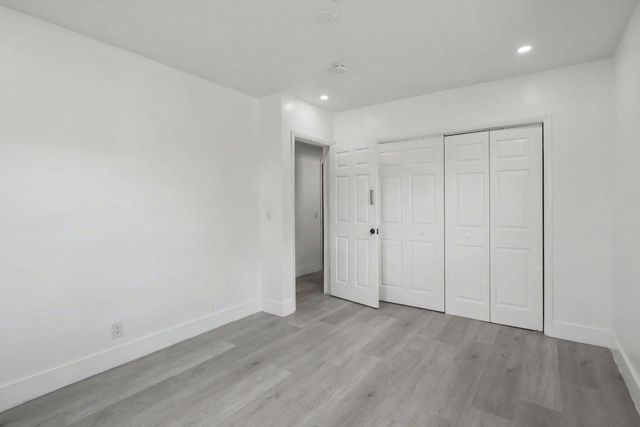 4005 NW 76th Avenue, Coral Springs, FL 33065