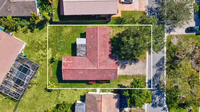 4005 NW 76th Avenue, Coral Springs, FL 33065