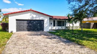 4005 NW 76th Avenue, Coral Springs, FL 33065