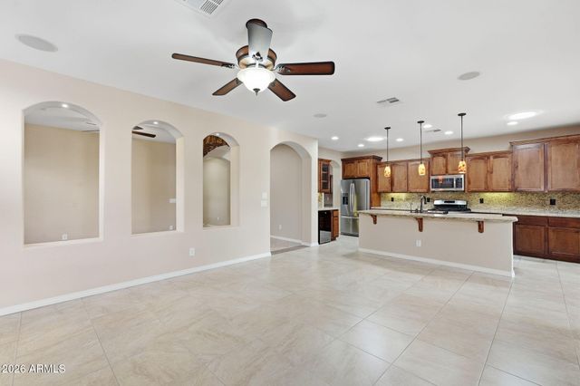 1756 E AZAFRAN Trail, Queen Creek, AZ 85140