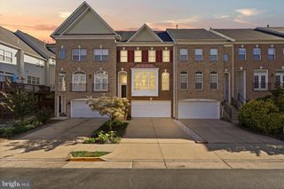 6485 WATERFIELD RD, Alexandria, VA 22315
