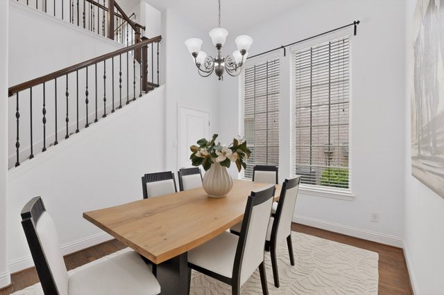 604 Warwick Boulevard, Lewisville, TX 75056